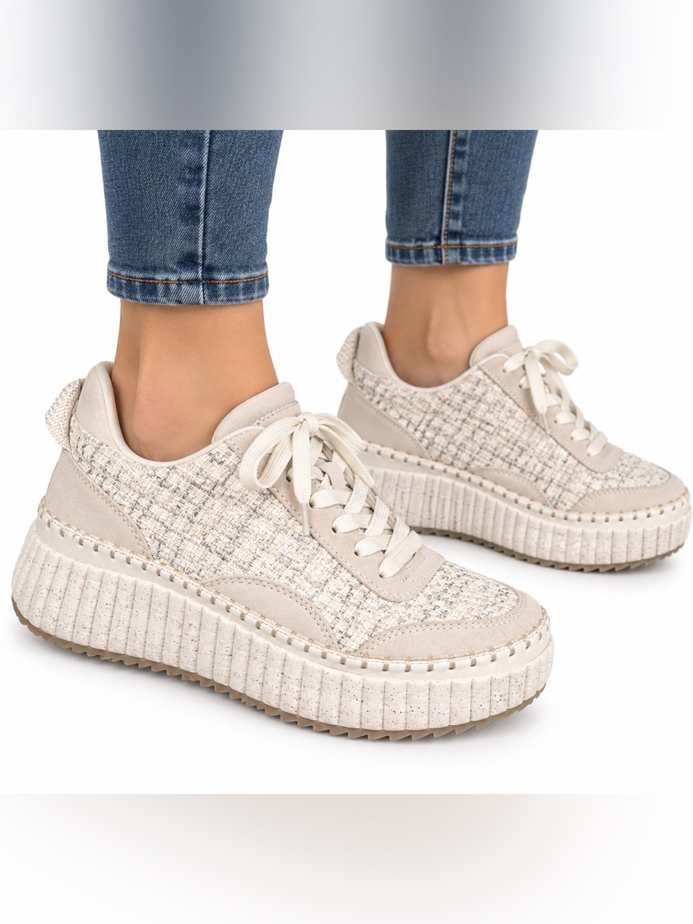 Universal Thread Size 7 Women's Beige Tweed Platform Sneakers - Casual Lace-Up